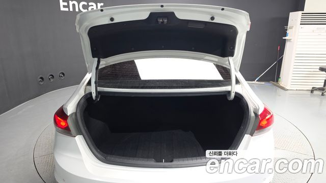 Hyundai Avante (AD) 1.6 GDI Style 2017 — фото 20
