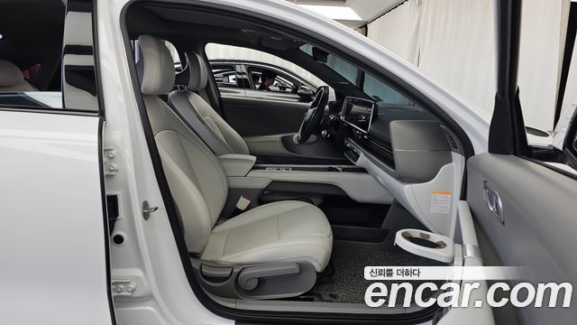 Hyundai Ioniq 6 Long Range Exclusive + 2023 — фото 15