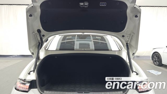 Hyundai Ioniq 6 Long Range Exclusive + 2023 — фото 24