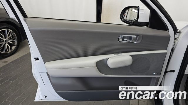 Hyundai Ioniq 6 Long Range Exclusive + 2023 — фото 30