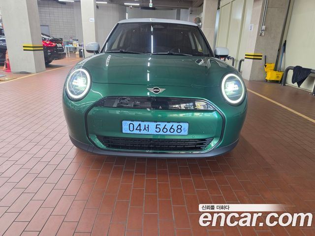 MINI Cooper Electric (IV) SE Classic 2024 — фото 2