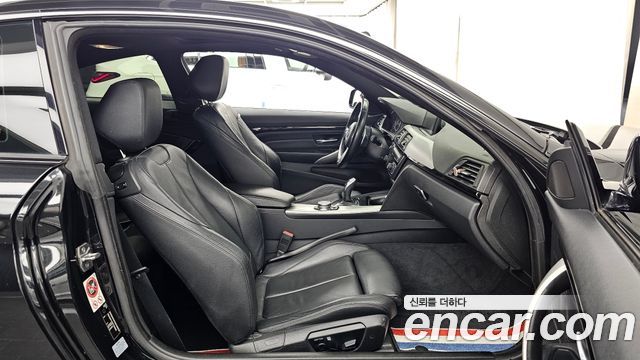 BMW 4 Series (F32) 428i M Sport Coupe 2015 — фото 11