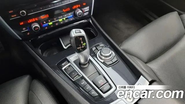 BMW 5 Series GT (F07) GT 50i xDrive 2012 — фото 9