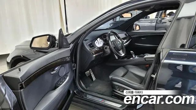 BMW 5 Series GT (F07) GT 50i xDrive 2012 — фото 10