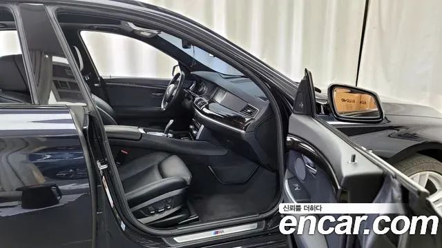 BMW 5 Series GT (F07) GT 50i xDrive 2012 — фото 15