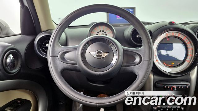MINI Cooper D Countryman SE 1st 2014 — фото 13