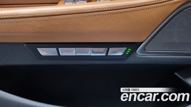 BMW 7 Series (G11) 740d xDrive M Sport 2017 — фото 17
