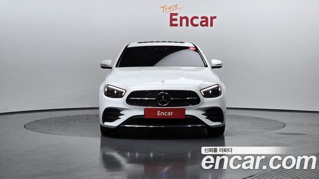 Mercedes-Benz E-Class (W213) E220d 4MATIC AMG Line 2023 — фото 3