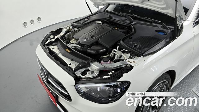 Mercedes-Benz E-Class (W213) E220d 4MATIC AMG Line 2023 — фото 6