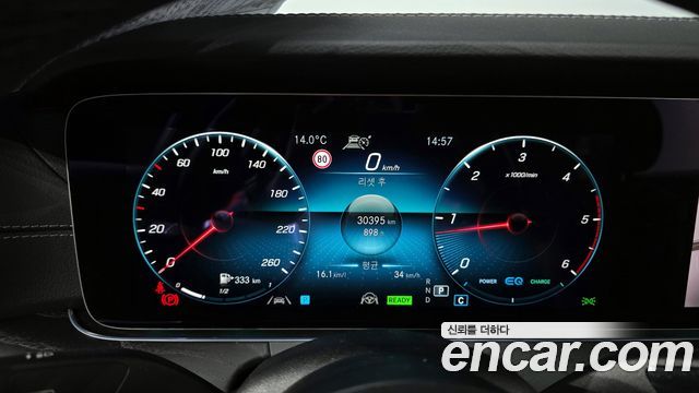 Mercedes-Benz E-Class (W213) E220d 4MATIC AMG Line 2023 — фото 8