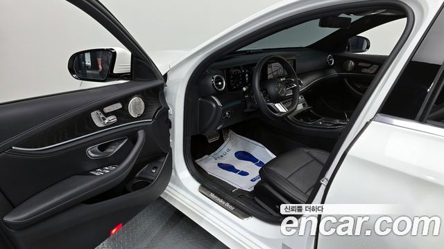 Mercedes-Benz E-Class (W213) E220d 4MATIC AMG Line 2023 — фото 10