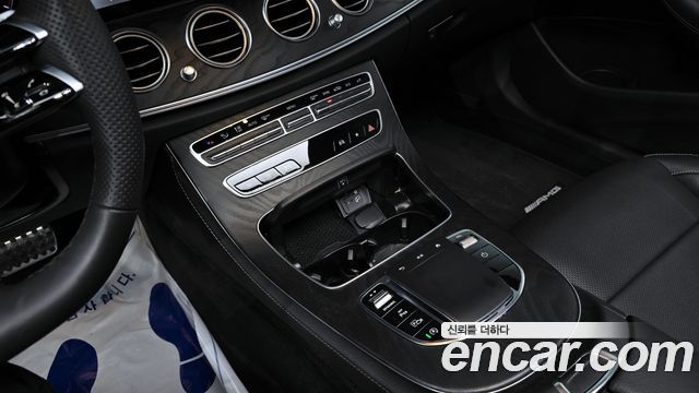 Mercedes-Benz E-Class (W213) E220d 4MATIC AMG Line 2023 — фото 21