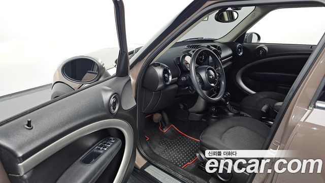 MINI Cooper D Countryman Standard 1st 2015 — фото 16