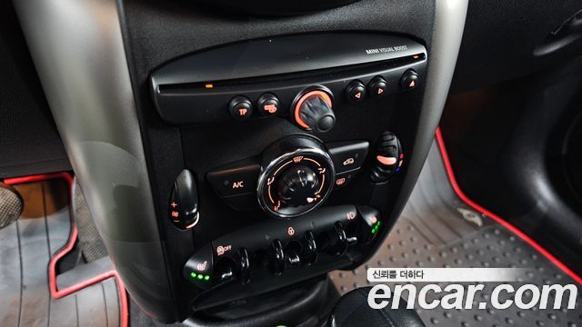 MINI Cooper D Countryman Standard 1st 2015 — фото 20
