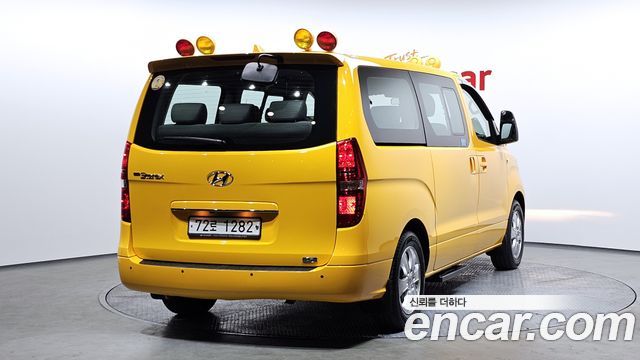 Hyundai Grand Starex School Bus LPi 2021 — фото 2