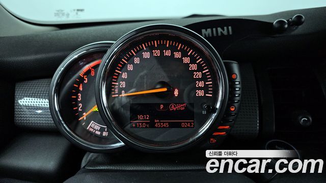 MINI Cooper D Standard 3rd 2015 — фото 8