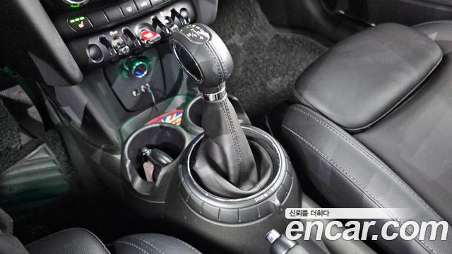 MINI Cooper D Standard 3rd 2015 — фото 9