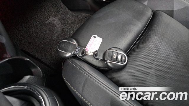 MINI Cooper D Standard 3rd 2015 — фото 17