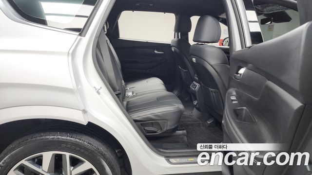 Hyundai Santa Fe Gasoline 2.5T 2WD Calligraphy 2023 — фото 12