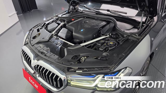 BMW 5 Series (G30) 530i xDrive M Sport Package 2023 — фото 6