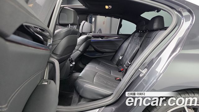BMW 5 Series (G30) 530i xDrive M Sport Package 2023 — фото 12