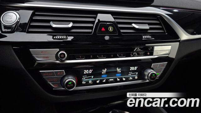 BMW 5 Series (G30) 530i xDrive M Sport Package 2023 — фото 18