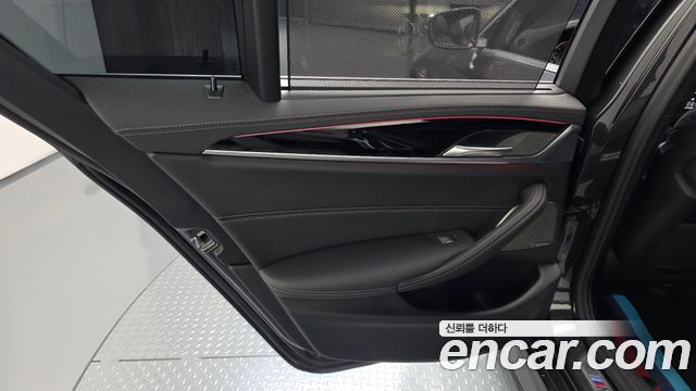 BMW 5 Series (G30) 530i xDrive M Sport Package 2023 — фото 25