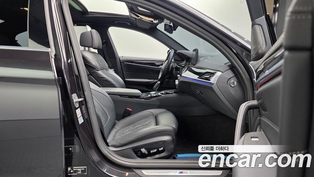 BMW 5 Series (G30) 530i xDrive M Sport Package 2023 — фото 26