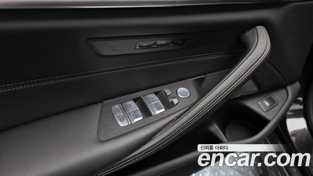 BMW 5 Series (G30) 530i xDrive M Sport Package 2023 — фото 29
