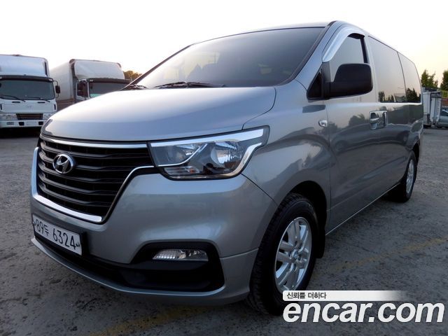 Hyundai Grand Starex Van 3-Seater Smart 2021 — фото 2