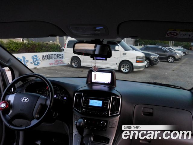 Hyundai Grand Starex Van 3-Seater Smart 2021 — фото 15