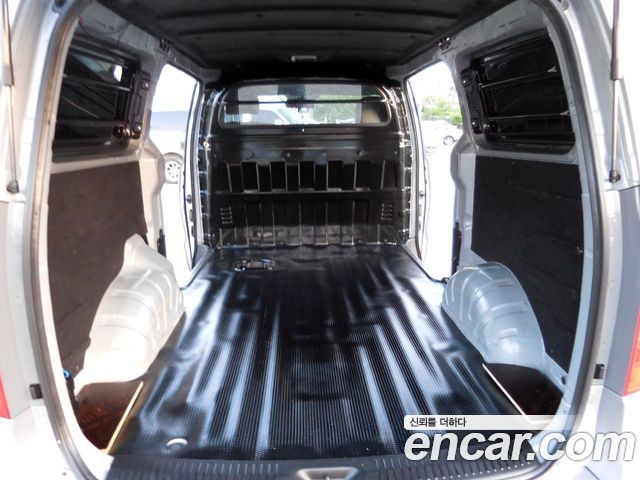 Hyundai Grand Starex Van 3-Seater Smart 2021 — фото 23