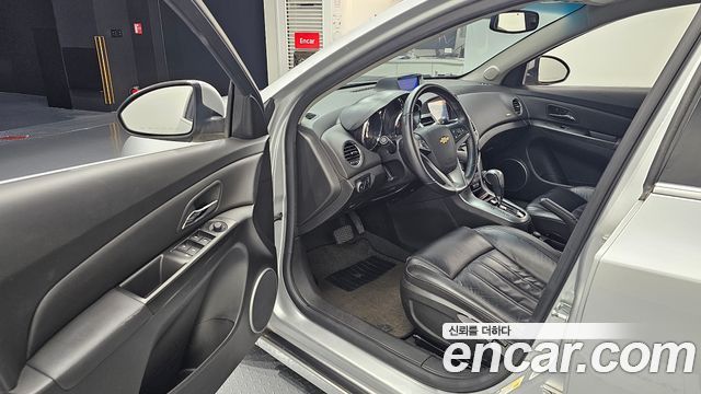 Chevrolet Cruze 1.8 LTZ+ 2011 — фото 15