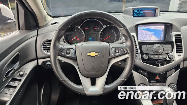 Chevrolet Cruze 1.8 LTZ+ 2011 — фото 17