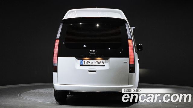 Hyundai Staria 4WD Lounge 7-Seater Limousine 2023 — фото 4