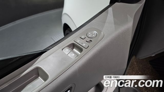 Hyundai Staria 4WD Lounge 7-Seater Limousine 2023 — фото 17