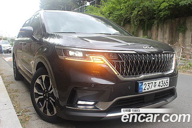 Kia Carnival (IV) Gasoline 7-Seater Signature 2023 — фото 3