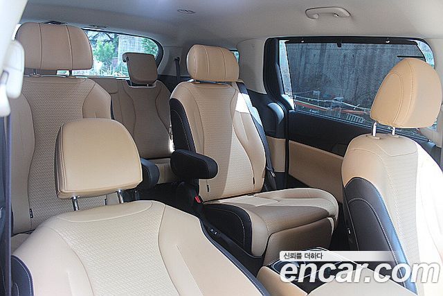 Kia Carnival (IV) Gasoline 7-Seater Signature 2023 — фото 19