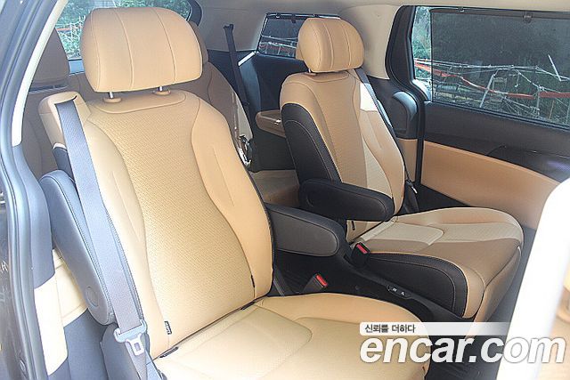 Kia Carnival (IV) Gasoline 7-Seater Signature 2023 — фото 20