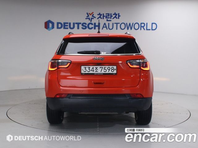 Jeep Compass (II) 2.4 Longitude AWD 2019 — фото 4