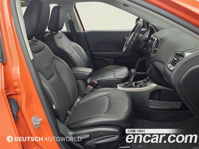 Jeep Compass (II) 2.4 Longitude AWD 2019 — фото 10