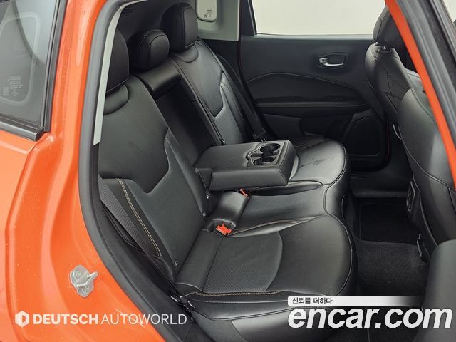 Jeep Compass (II) 2.4 Longitude AWD 2019 — фото 16