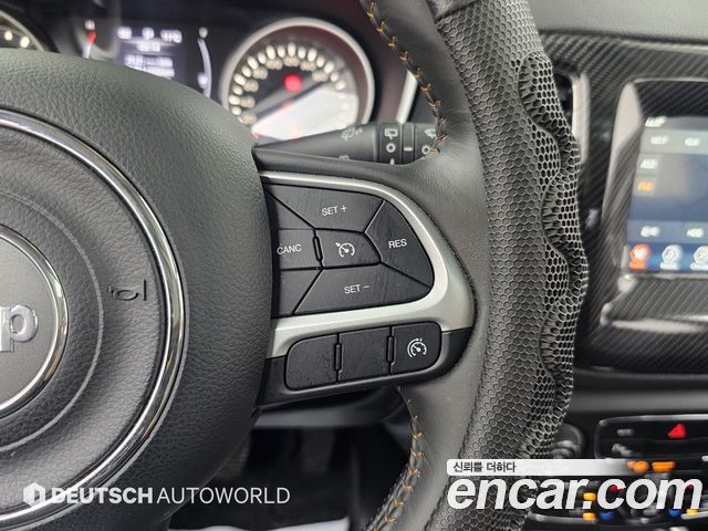 Jeep Compass (II) 2.4 Longitude AWD 2019 — фото 21