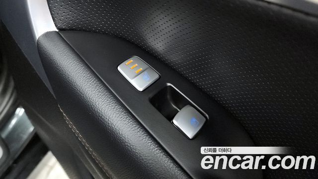 Genesis G70 2.0T AWD Elite 2020 — фото 19