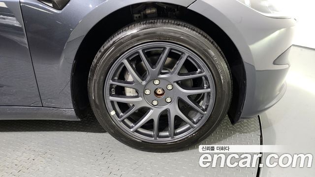 Tesla Model 3 Long Range AWD 2024 — фото 5