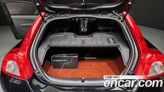 Volvo C30 D4 1st 2011 — фото 20