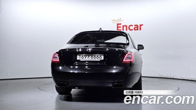 Rolls-Royce Ghost (II) 6.7 V12 Black Badge 2023 — фото 4