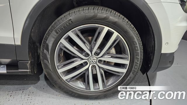 Volkswagen Tiguan Allspace 2.0 TDI Prestige 2020 — фото 5