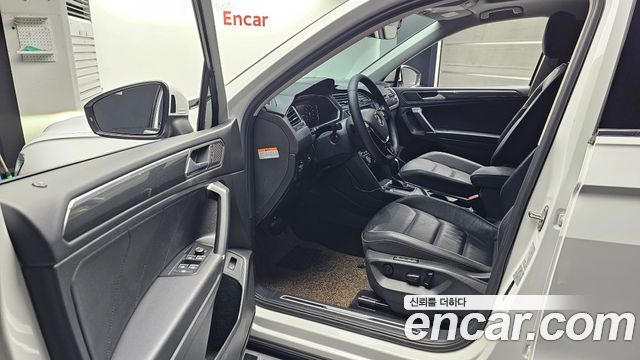 Volkswagen Tiguan Allspace 2.0 TDI Prestige 2020 — фото 10