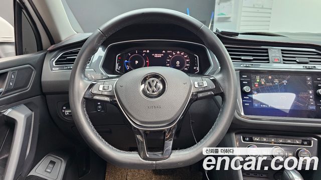 Volkswagen Tiguan Allspace 2.0 TDI Prestige 2020 — фото 13